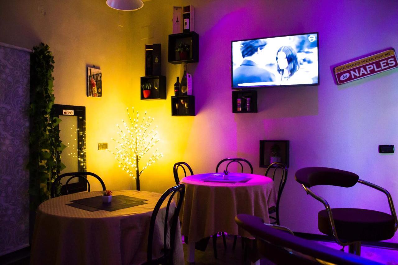 Mercury Home Room&Breakfast Napoli Esterno foto